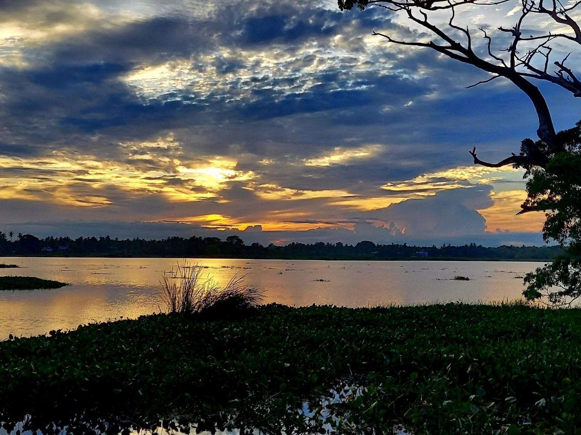 New Cormorant Lake Resort & Yala Safari Place Тиссамахарама Экстерьер фото